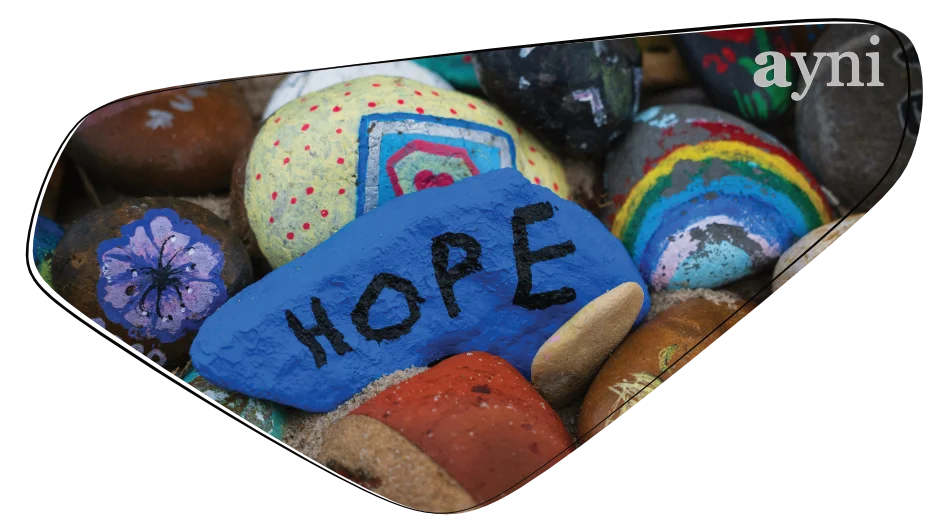 Hope Bemalter Stein mit dem Wort Hope